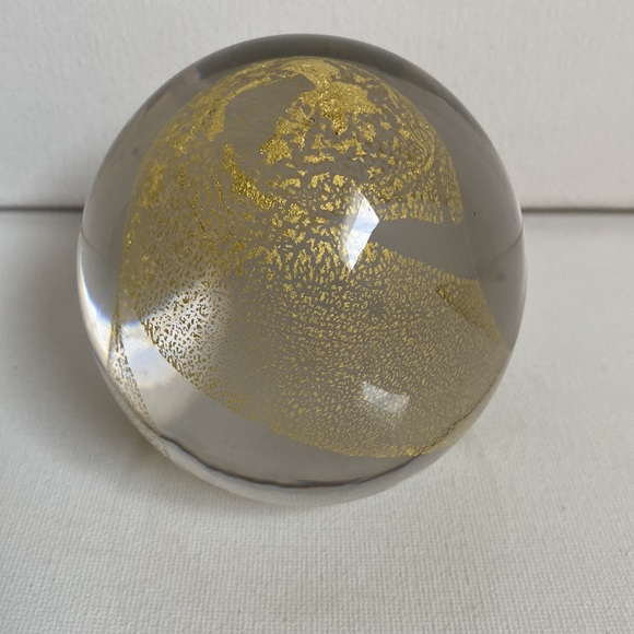SP San Pacific Paper Weight: Round Clear with Gold Swirls on interior - Picture 4 of 11